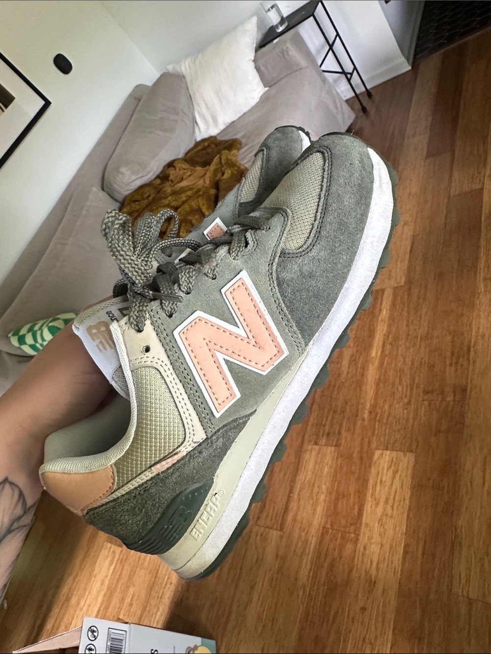 New Balance Women's Sneaker in Olive Green and Blush - Picture 8 of 11